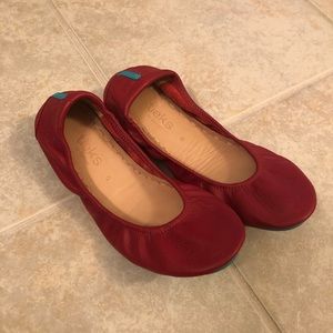 Red Tieks size 6